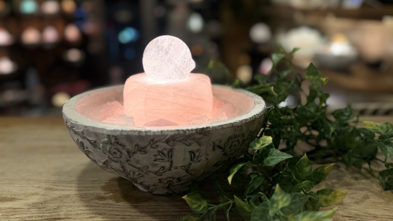 クリスタルファウンテン（ローズクォーツ） Amazon.co.jp: Crystal Fountains(クリスタルファウンテン